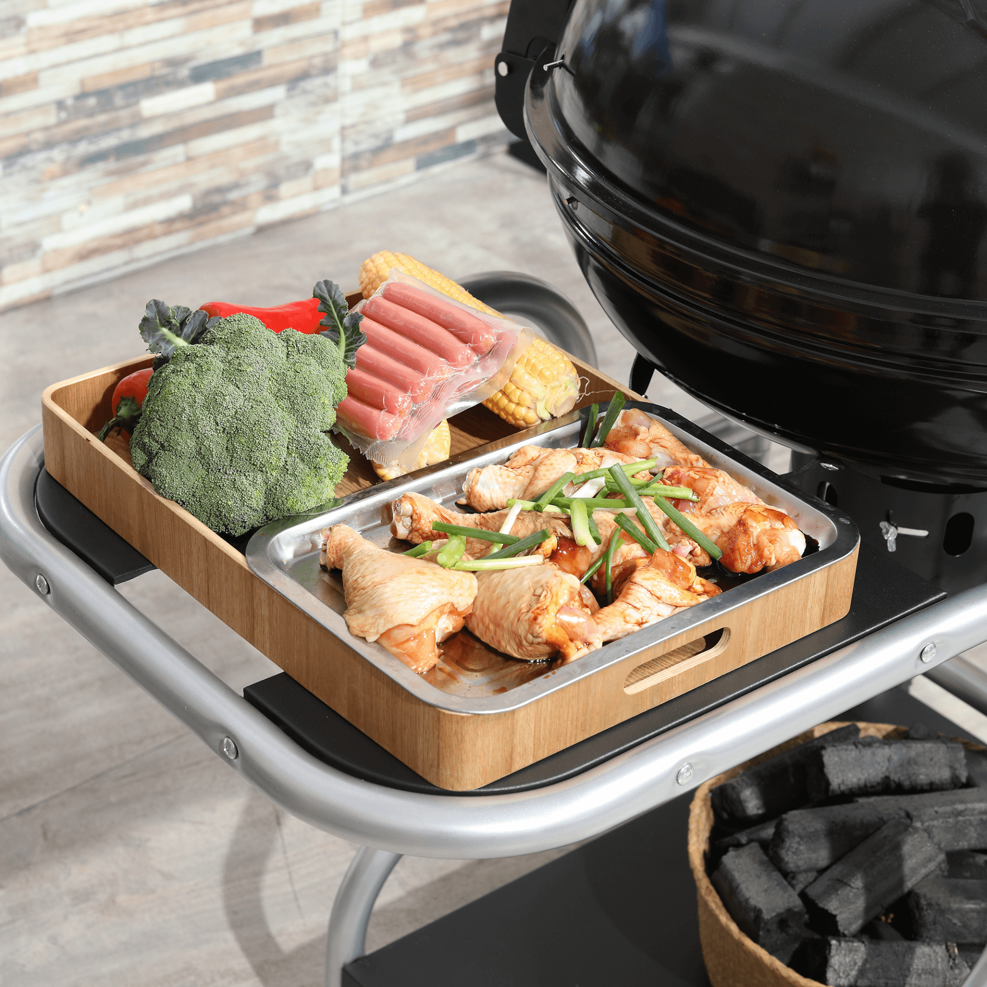 Portable Charcoal Kettle Grill – Outdoor BBQ Trolley, Safe and convenient outdoor cooking with our Portable Charcoal Kettle Grill. Heat control, durable stainless-steel grid, and storage. Perfect for BBQs.