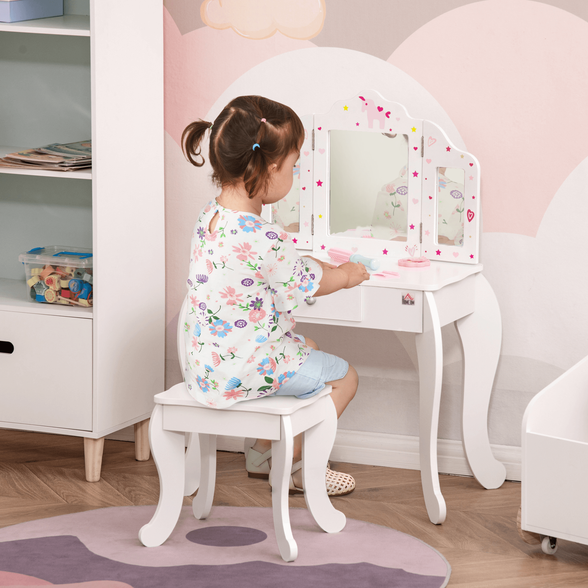 HOMCOM Kids Vanity Table Set - Stylish & Safe for Ages 3-6, Delight your child with this charming vanity set featuring stars, hearts, and a durable mirror. Perfect for bedrooms and playrooms!