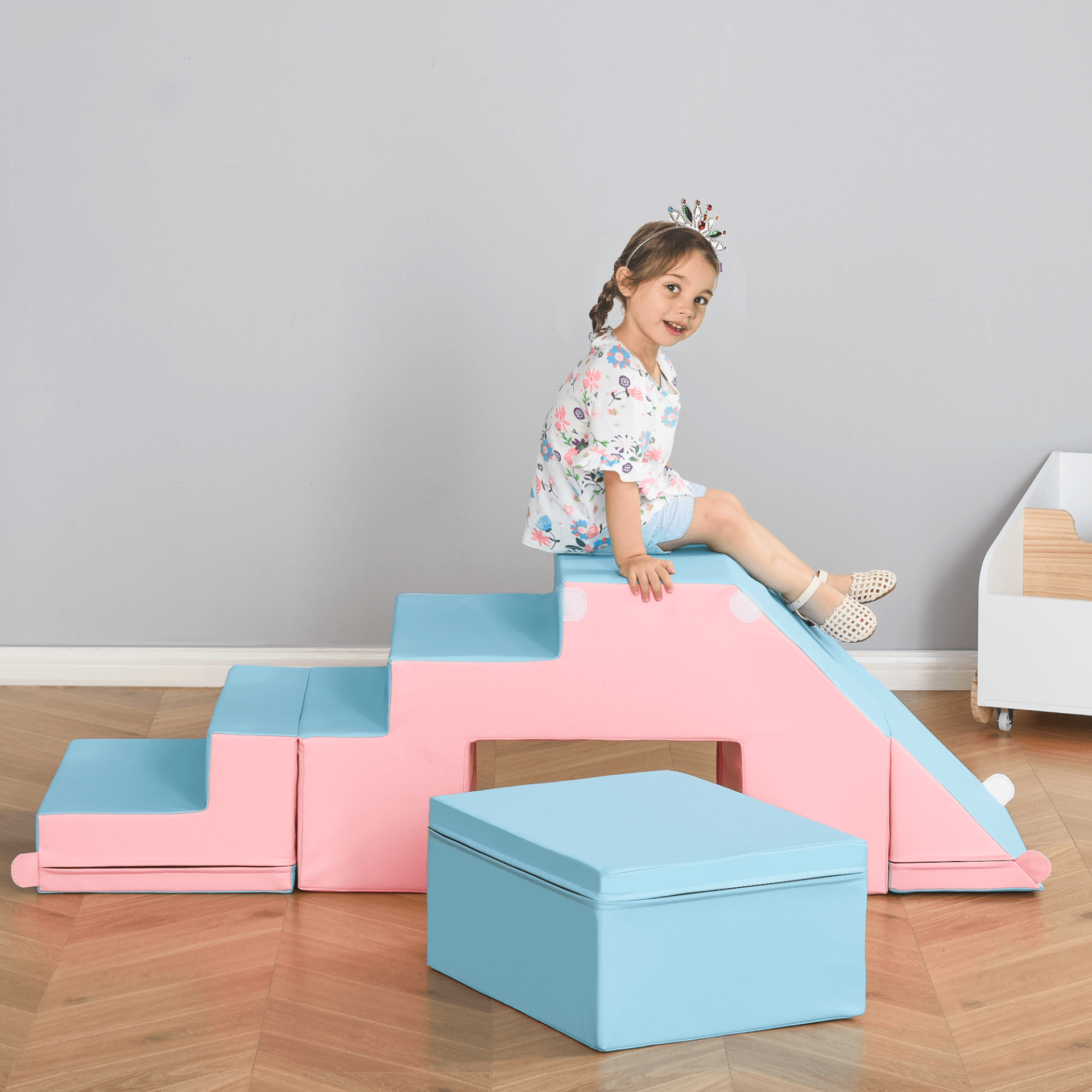 HOMCOM Kids Soft Play Set - Safe Foam Climber for Toddlers, Enhance gross motor skills with our safe, soft 2-piece foam climber. Easy to clean, perfect for ages 1-3. Fun reconfigurable designs!