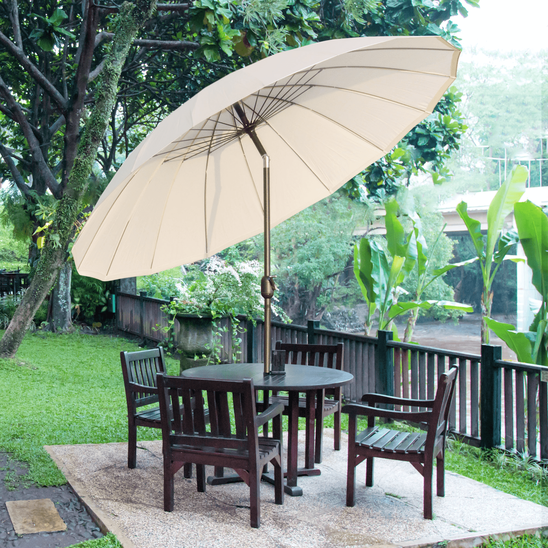 2.6m Round Curved Adjustable Parasol - Off-White, Stay cool under the elegant 2.6m round curved adjustable parasol. Perfect for your garden, patio, or deck, this stylish sun umbrella provides excellent shade.