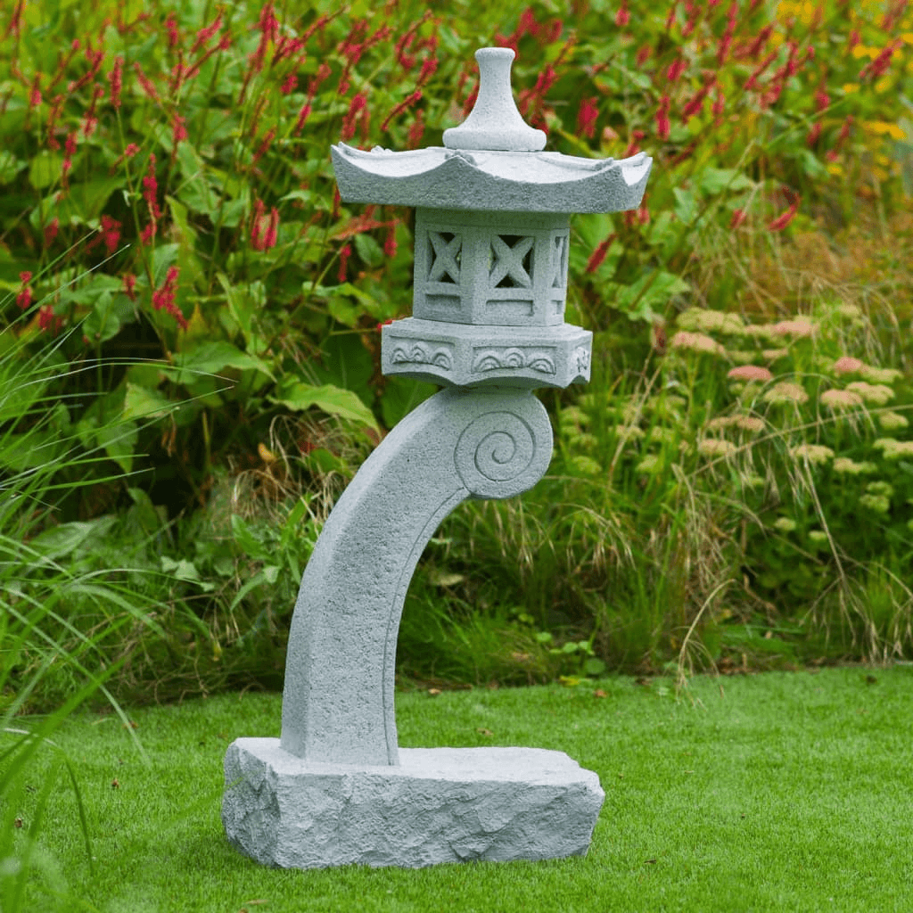 Ubbink Acqua Arte Garden Lantern Roji - Japanese Design, Illuminate your garden with the Ubbink Acqua Arte Garden Lantern Roji. This classic Japanese-style lantern adds elegance and serenity to any outdoor space.