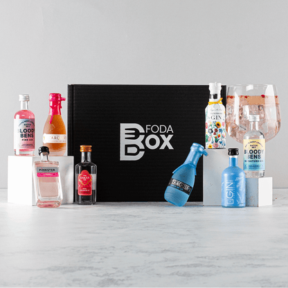 Mini Gin Sample Selection Gift Set - 8 x 5cl, Discover premium artisan gins with our Mini Gin Sample Selection Gift Set. Ideal gift for gin enthusiasts - 8 x 5cl bottles from top producers.