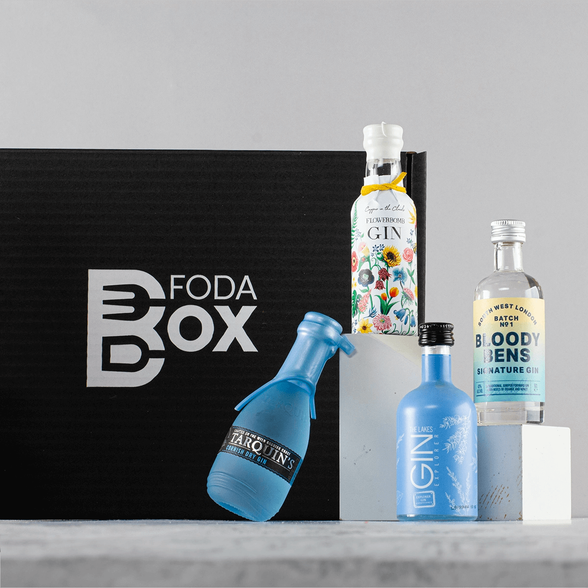 Mini Gin Sample Selection Gift Set - 8 x 5cl, Discover premium artisan gins with our Mini Gin Sample Selection Gift Set. Ideal gift for gin enthusiasts - 8 x 5cl bottles from top producers.