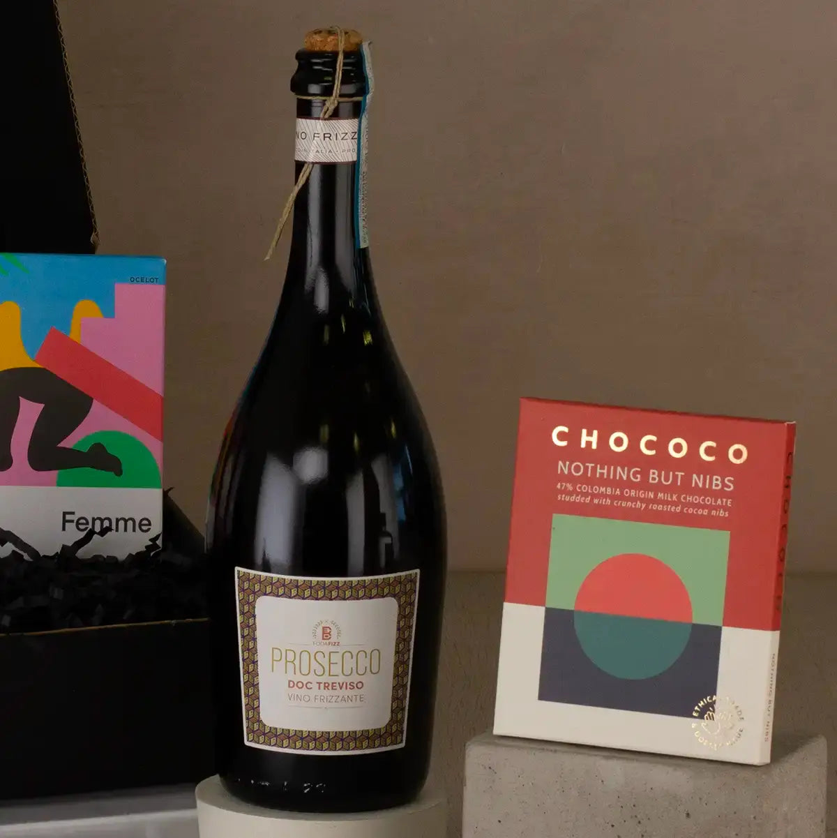 Deluxe Prosecco and Chocolate Gift Box - Perfect for Any Celebration | Premium Prosecco & Artisan Chocolates